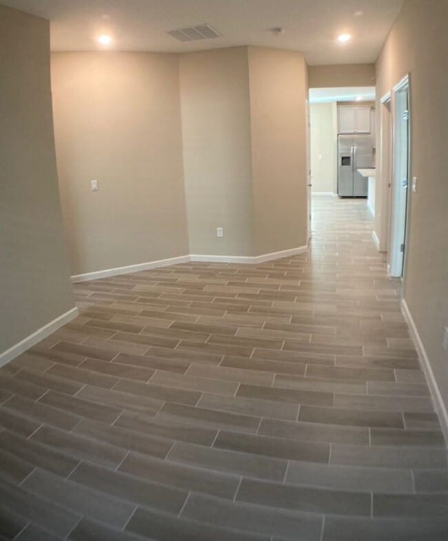 Building Photo - ***TWO WEEKS FREE*** Comfortable 3 Bedroom Home With Great Outdoor Space