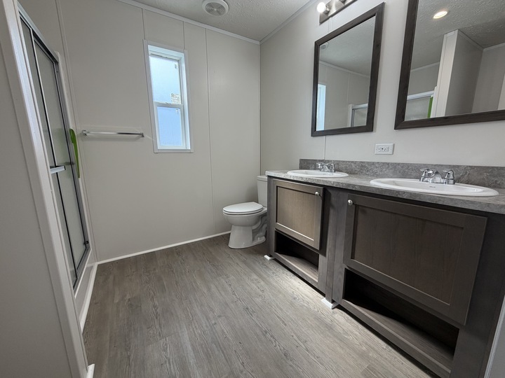 Building Photo - 15386 Danseur Dr