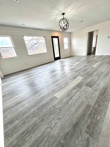 Building Photo - 1123 OH-552