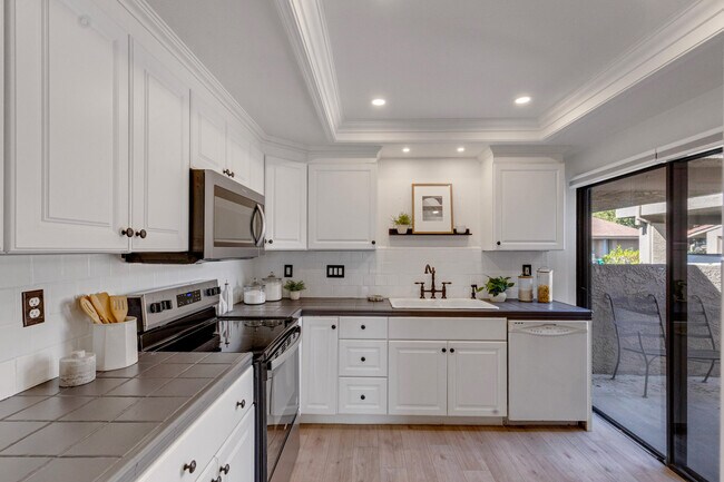 Building Photo - 48980 Wildwood Ln