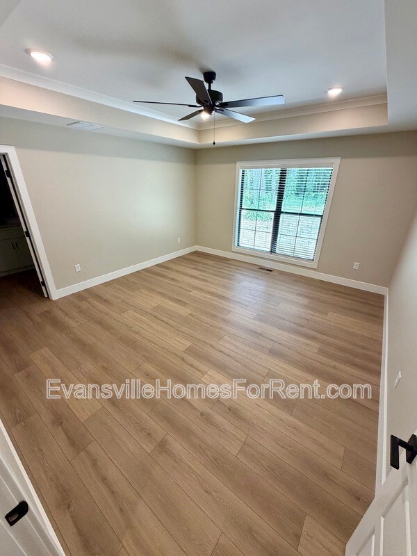 Building Photo - 4432 Violet Dr