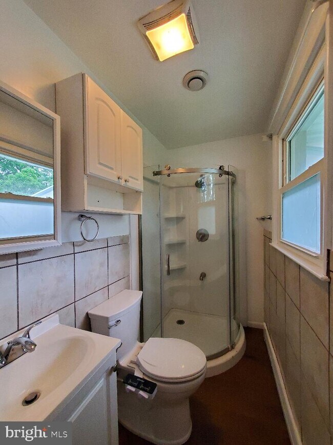 Building Photo - 4802 S Haven Dr