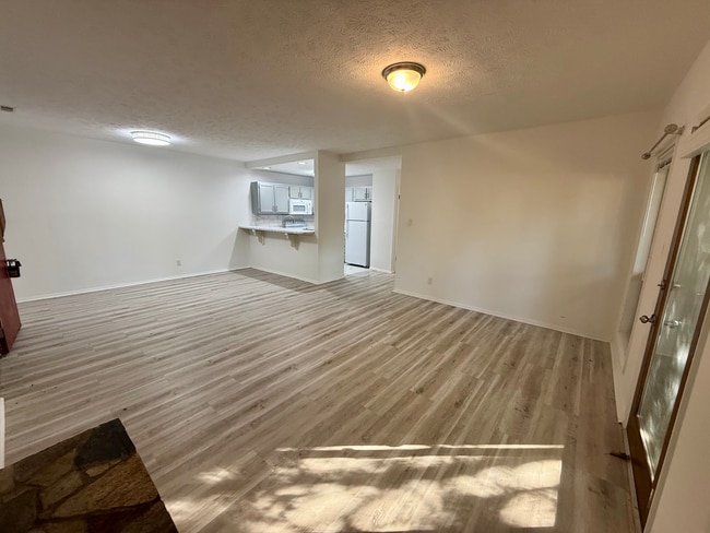 Building Photo - Briarcliffe Condo for Rent