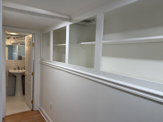 Building Photo - 367 Briar Brae Rd