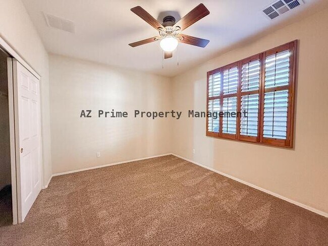 Building Photo - 10445 W Windsor Ave