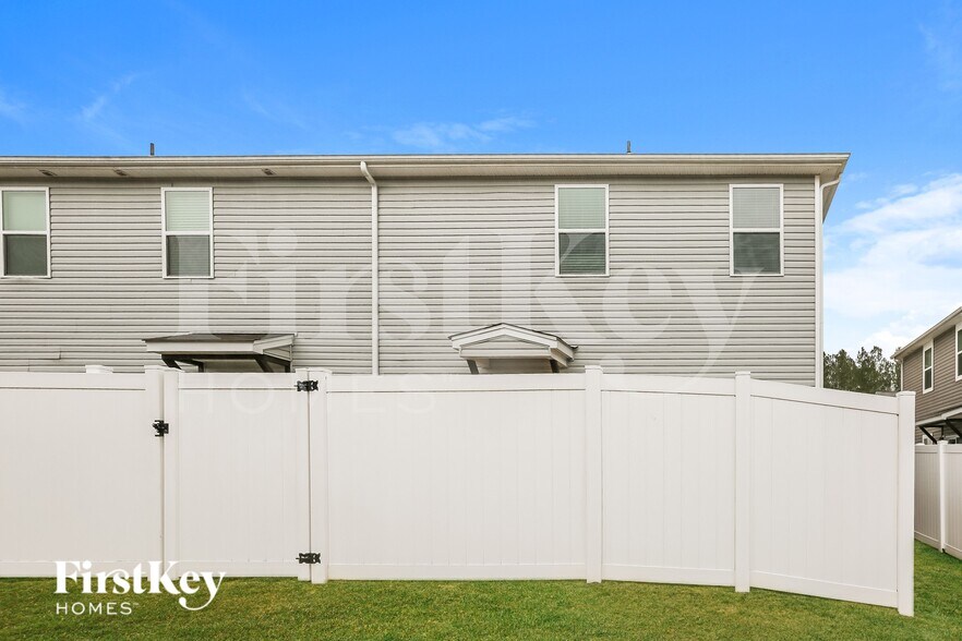 Building Photo - 2020 Cypress Village Dr NW