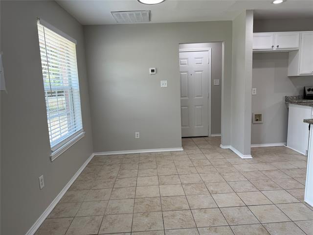 Building Photo - 12905 Kleberg Rd
