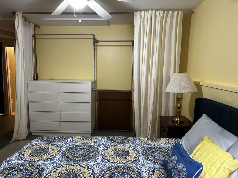 Closet in bedroom - 108 Lisa Dr