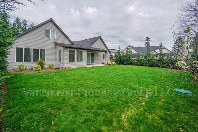 Building Photo - 15103 NE 98th Cir