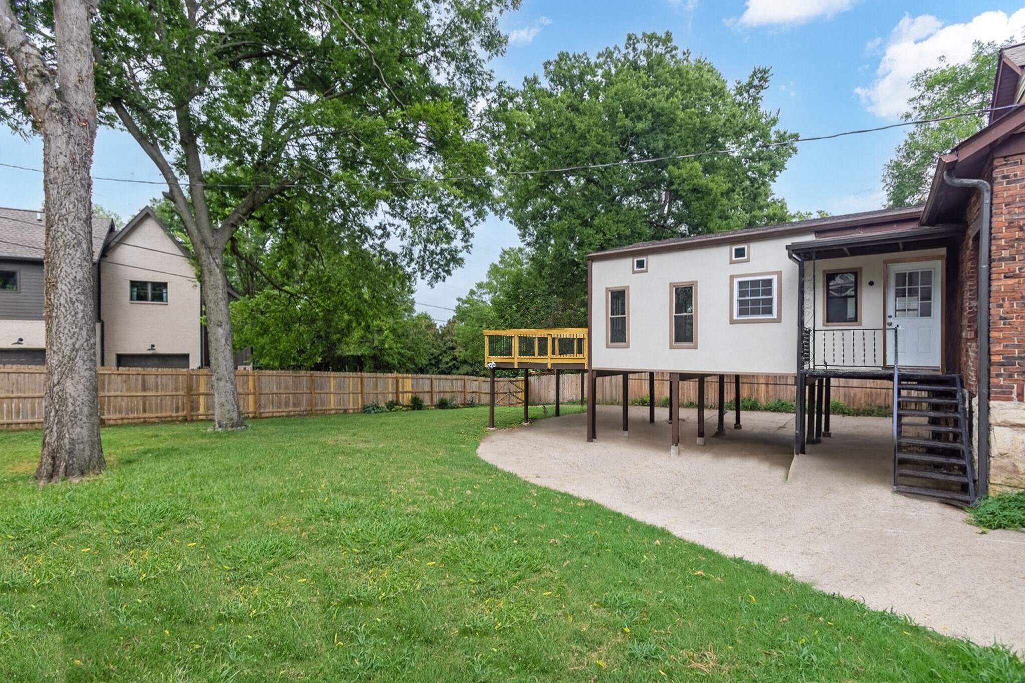Building Photo - 3008 Blakemore Ave