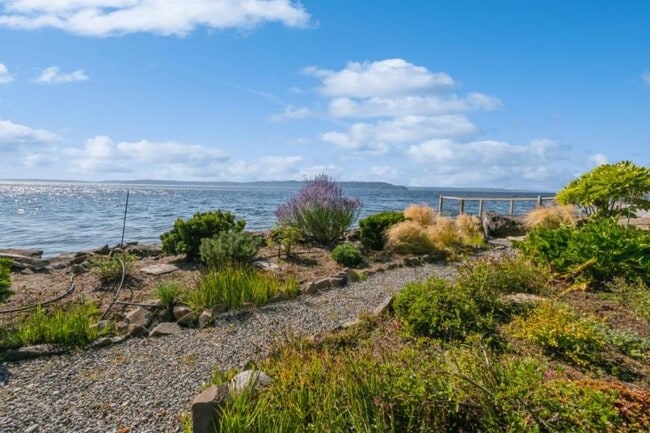 Building Photo - 1 bedroom in Des Moines WA 98168