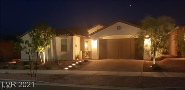 Building Photo - 1062 N Water St