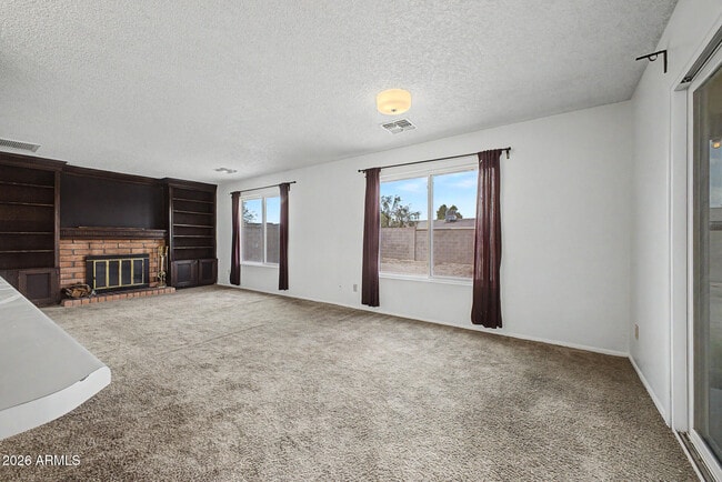 Building Photo - 932 W Libra Dr