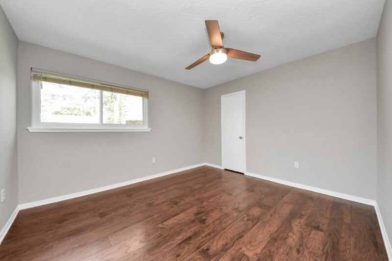 Building Photo - 25603 Pine Acres Cir