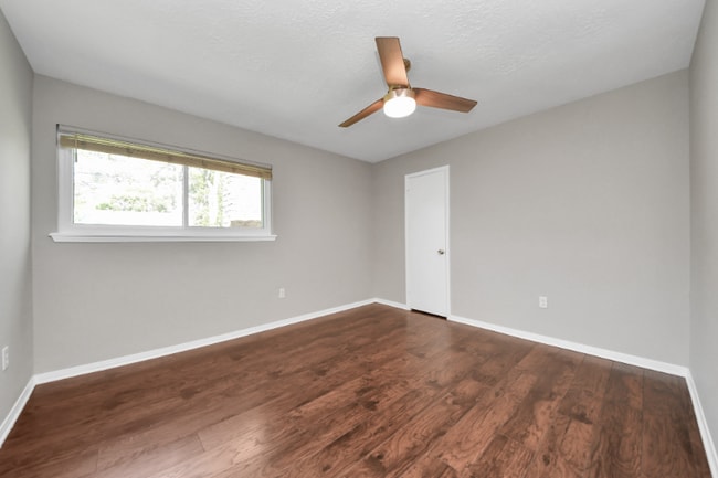 Building Photo - 25603 Pine Acres Cir