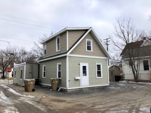 Building Photo - 2645 Milwaukee St