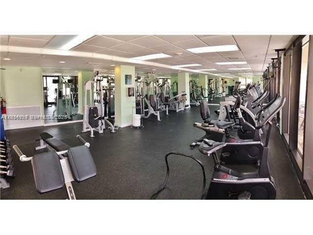 Building Photo - 10185 Collins Ave