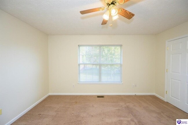 Building Photo - 123 Poplar Cir