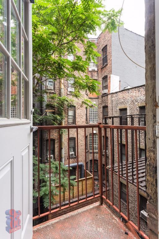 Building Photo - 493 Second Avenue