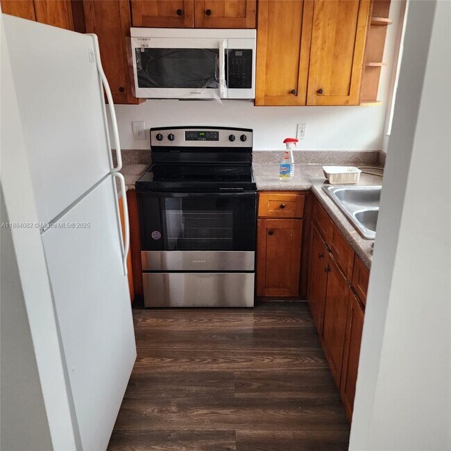 Primary Photo - 5461 W 24th Ave
