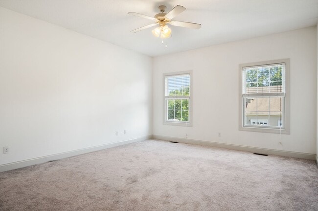 Building Photo - Gorgeous 3 Bedroom, 2.5 Bath End-Unit Town...