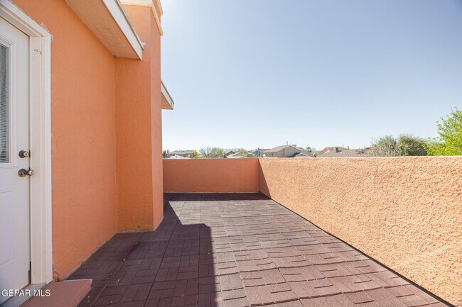 Building Photo - 749 Linda Johnson Ave