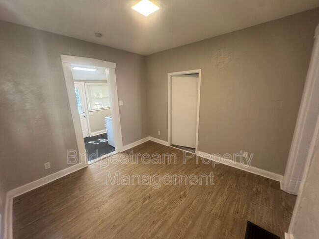 Building Photo - 61 S Torrence St