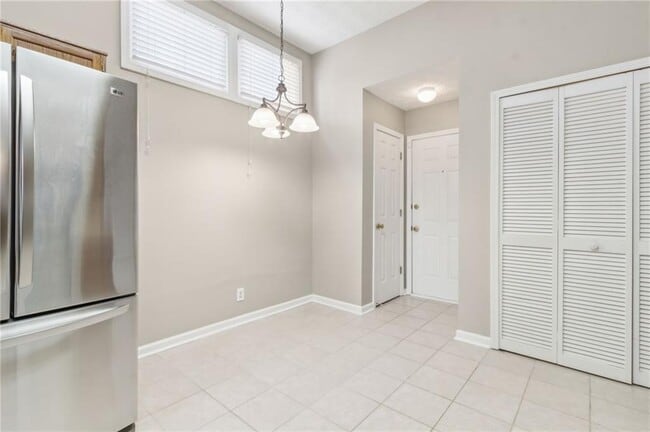Building Photo - 3325 Berwick Field Dr