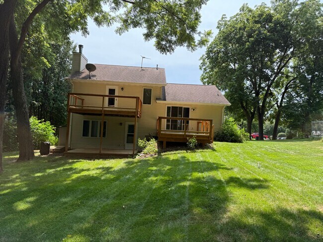 Building Photo - 6078 Croix Dr