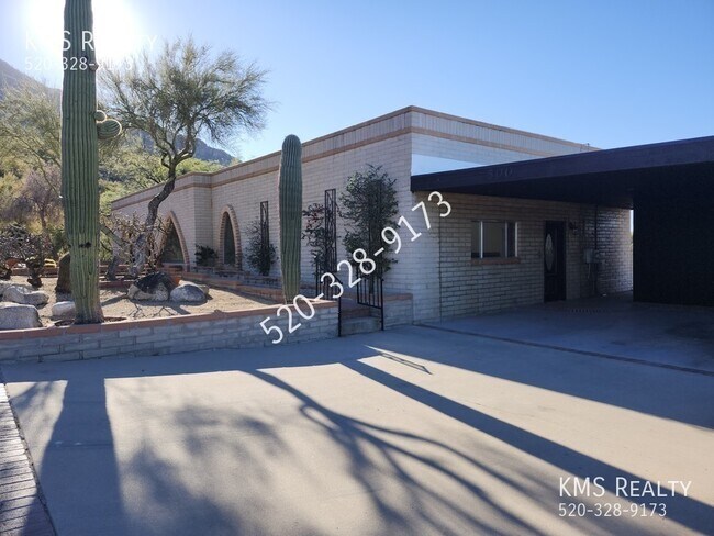 Building Photo - 500 E Eden Pl