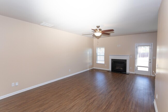 Building Photo - 4632 Southwind Rd