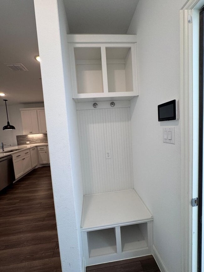 Building Photo - FULLY UPGRADED LUXURY TOWNHOME located in ...
