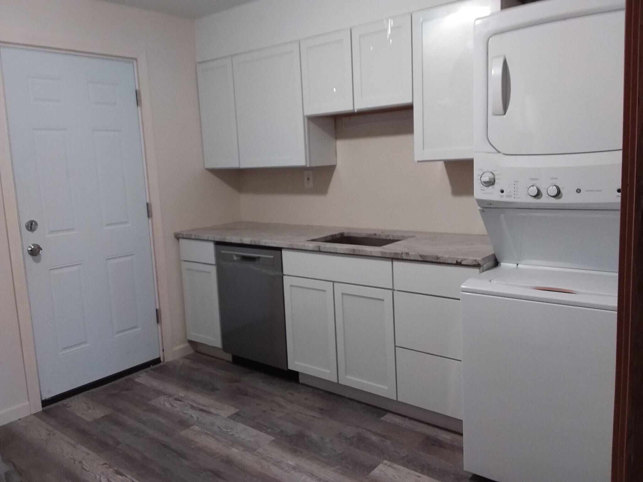 Building Photo - 58 Pennywood Ln