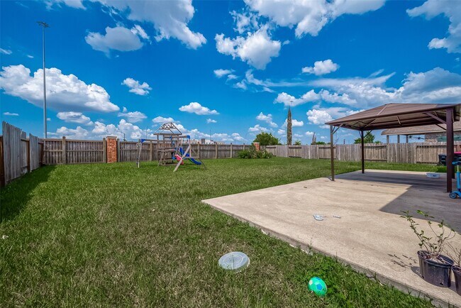 Building Photo - 7710 Eastwood Lake Ln