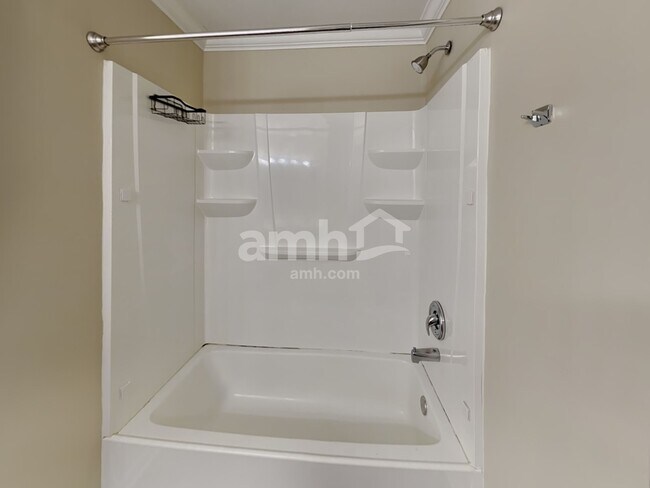 Building Photo - 2106 Bimelech Ln