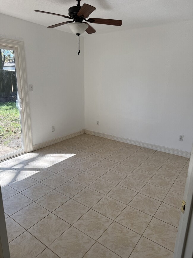 Building Photo - 1761 El Mar Ln