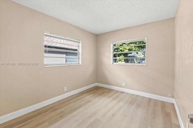 Building Photo - 1340 NW 8th Ave