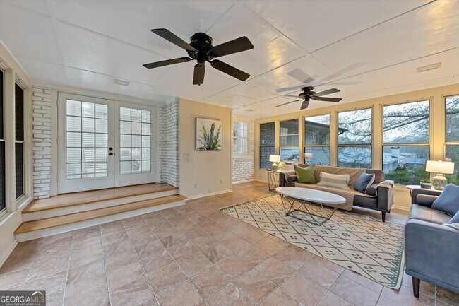 Building Photo - 2984 Blackberry Ln