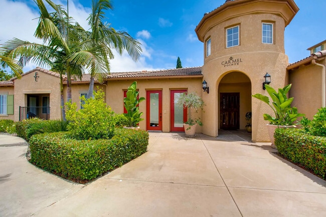 Building Photo - Remodeled 1-Bed Condo -  Prime Carmel Vall...