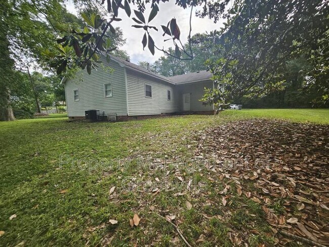 Building Photo - 510 Woodside Ln