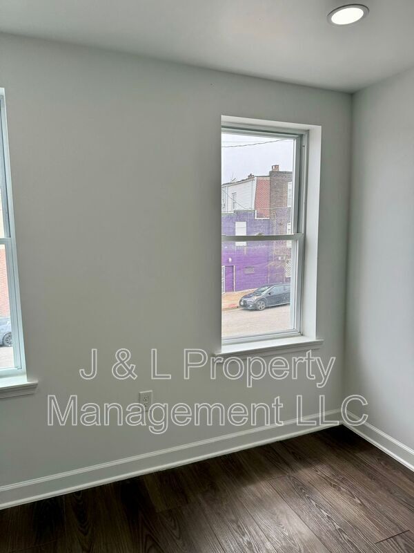 Building Photo - 1602 Cypress St