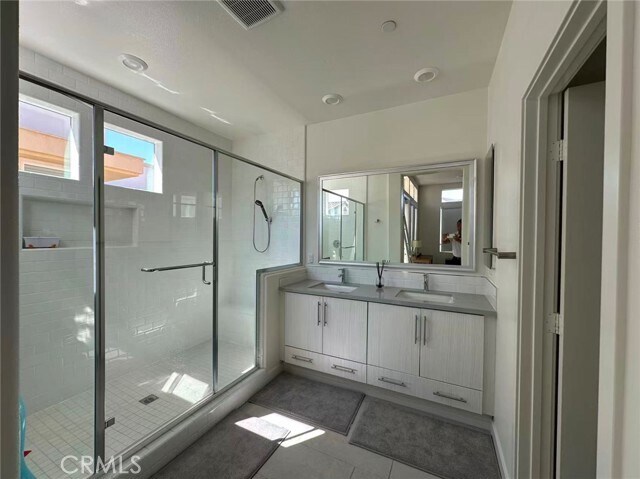 Building Photo - 109 Newall