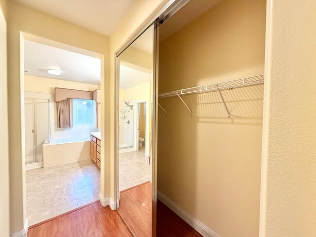 Building Photo - Move-In Ready 3 Bedroom 2.5 Bathroom Home with Well Sized Backyard