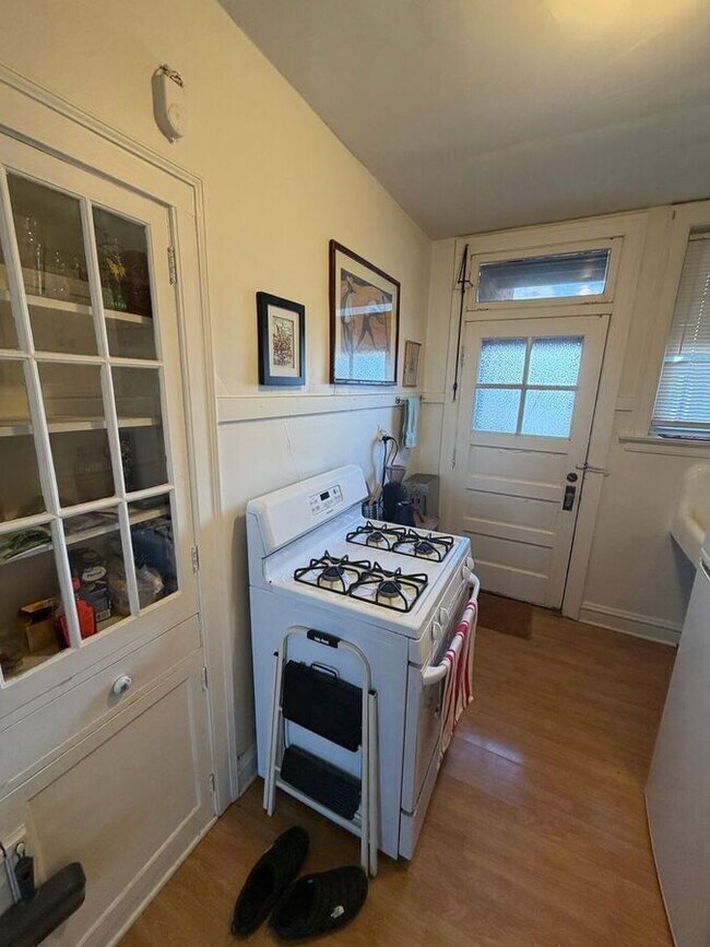 Building Photo - 1112 Curtiss St