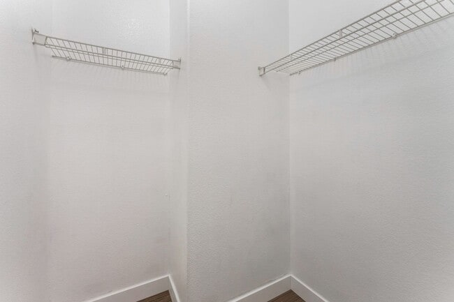 Building Photo - Stylish Condo with Modern Upgrades!