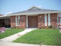 Building Photo - 8506 Valor Dr