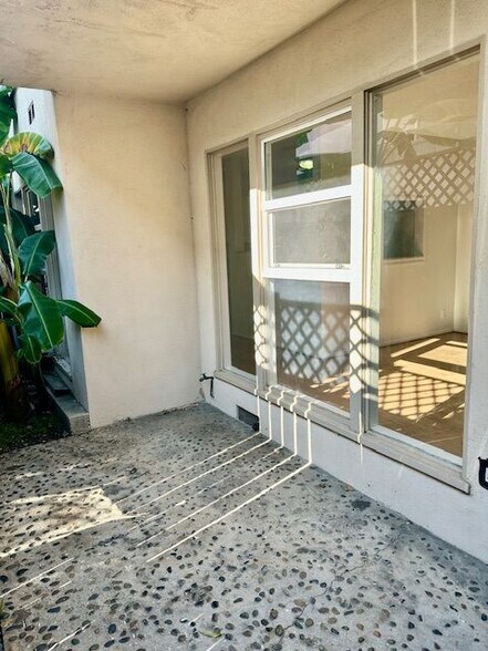 Building Photo - 11843 Dorothy St