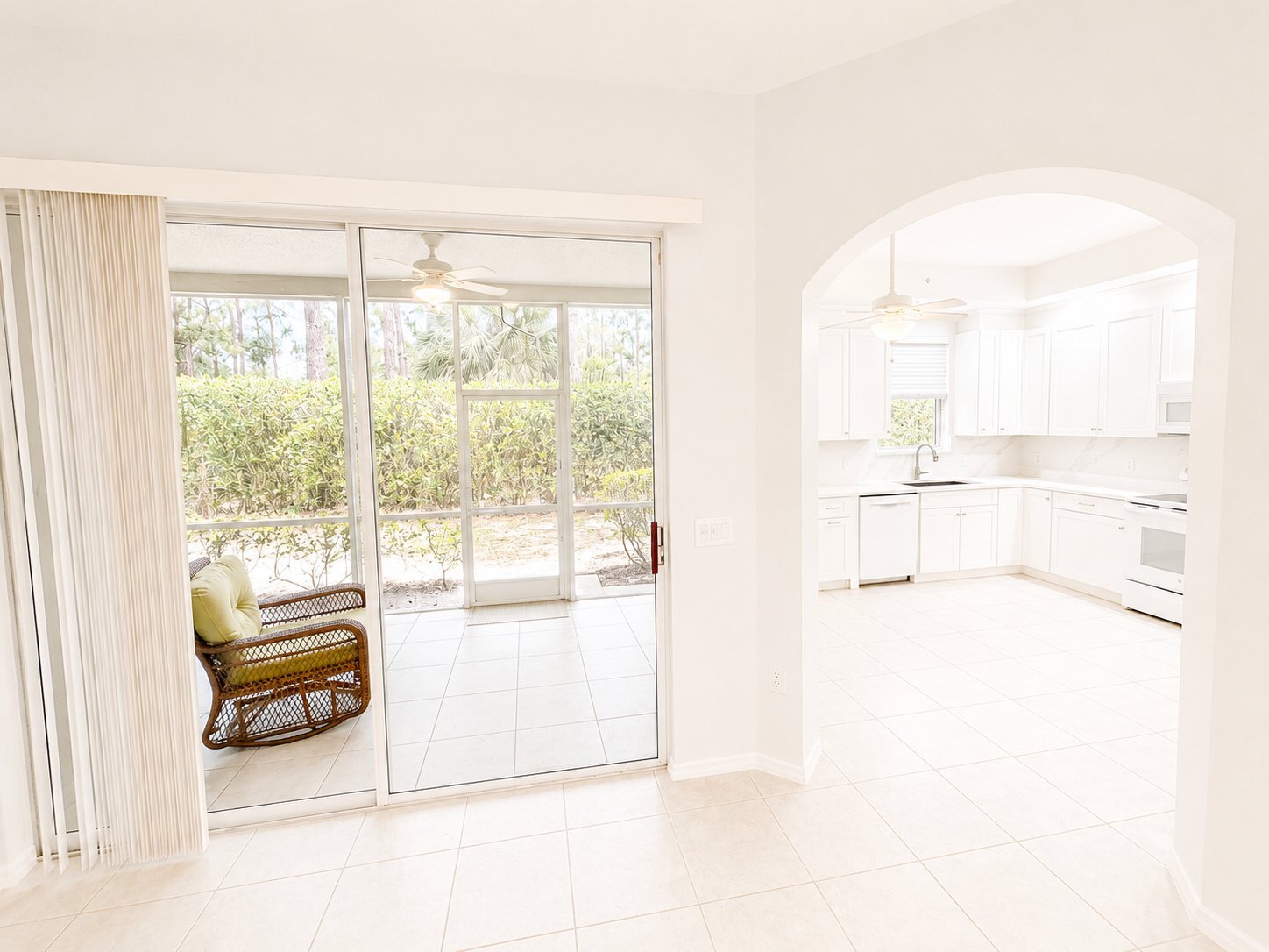 Building Photo - 1445 Mariposa Cir