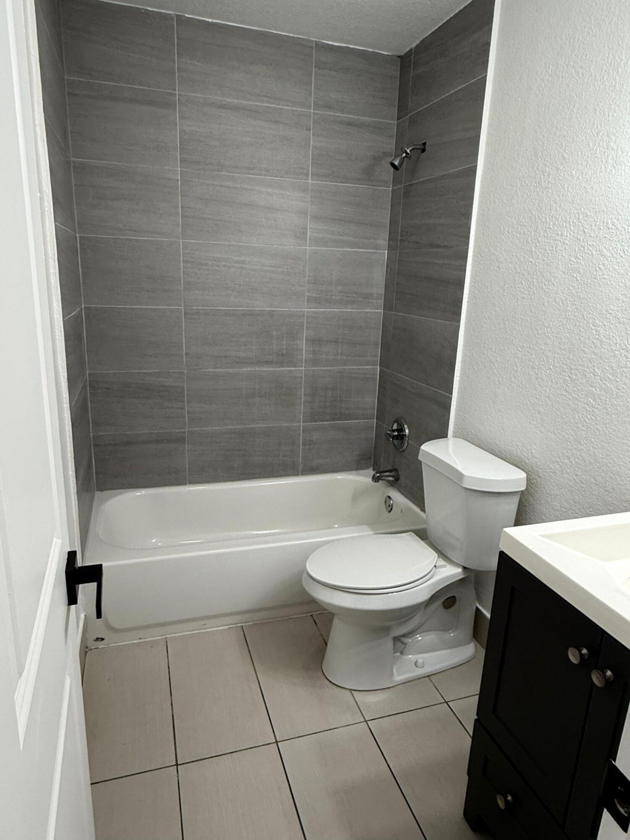 Building Photo - 6230 NW 18th Ct