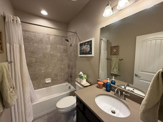 Building Photo - Immaculate 4 Bed 3 Bath Ranch Style Home With Amazing Views & 3 Car Garage in Peyton!!!